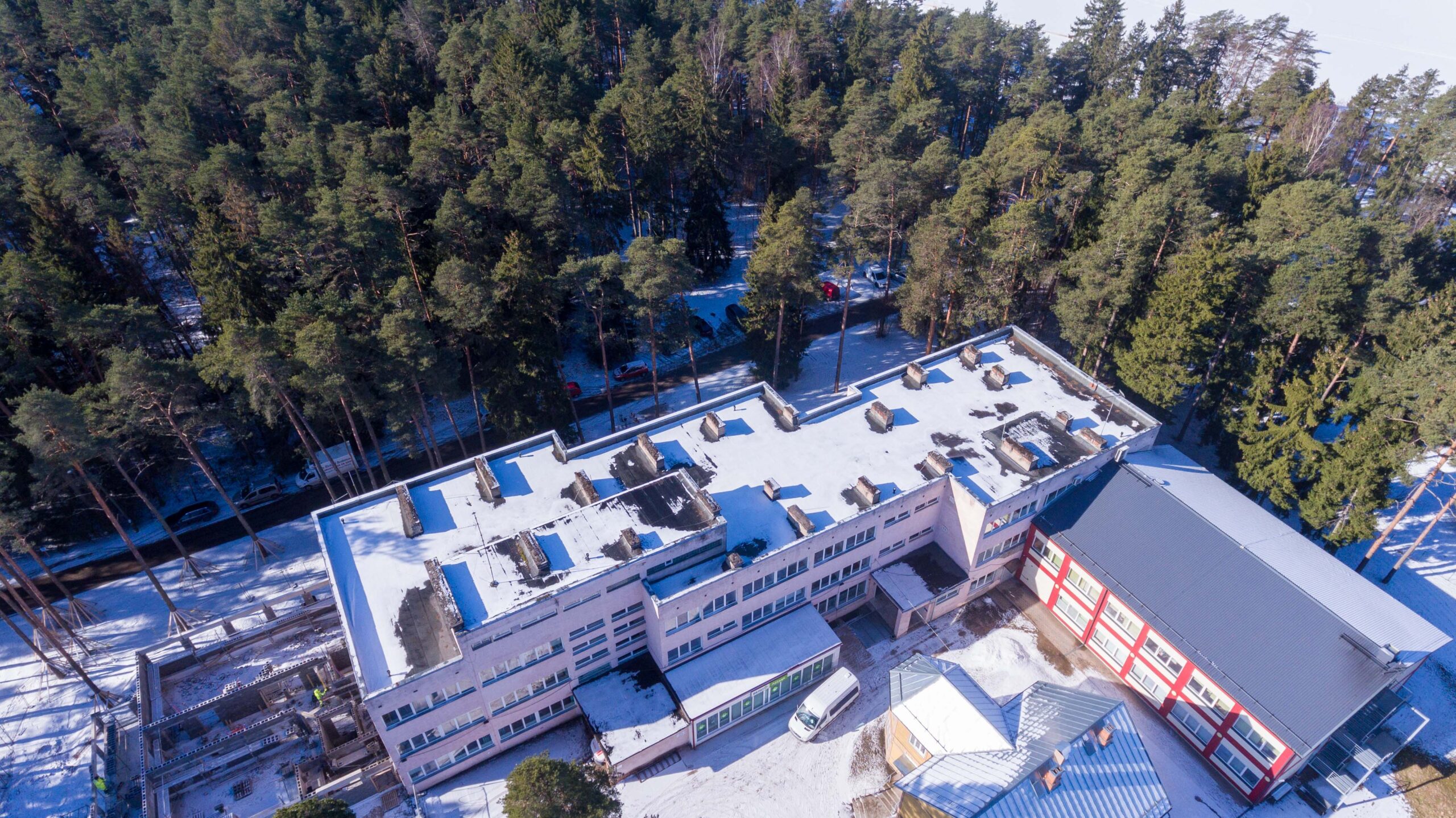 SA Elva Haigla uueks juhatajaks sai Raul Laasik, kes seni töötas Soomes Tampere, Turu ja Helsingi ülikoolihaiglates ortopeedi ja seljakirurgina. Laasik töötab h